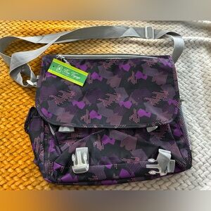 NWT Bon Voyage New York Travel purple bag.